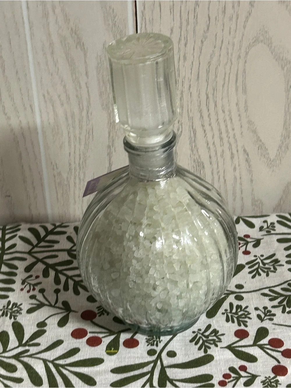 NWT La Soie Lavender Shea Scented Bath Salt in ribbed Glass Bottle
